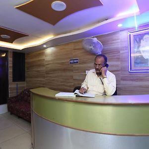 Oyo Hotel New Metro Near Phoenix United Lucknow